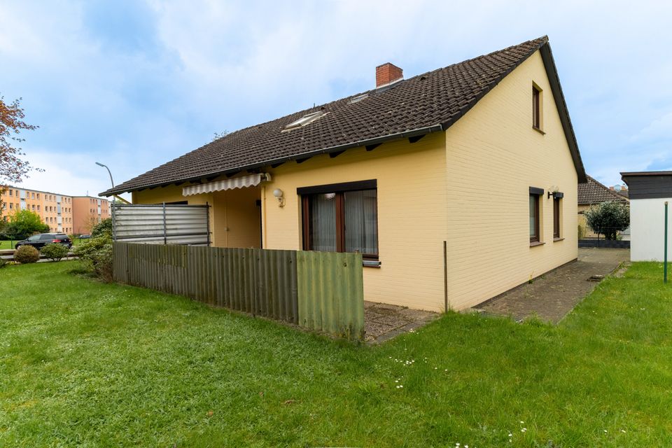 Bungalow mit Ausbaureserve auf großem Grundstück in Zeven