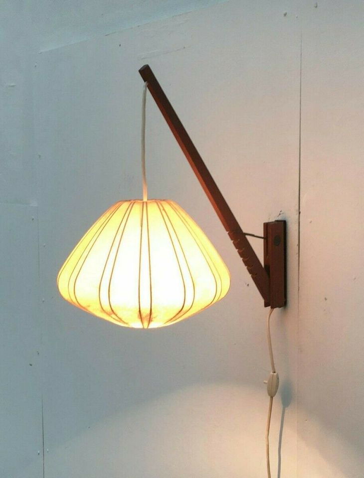 Mid Century Teak Wandleuchte Wall Lamp zu 60er 70er Danish Design in Hamburg