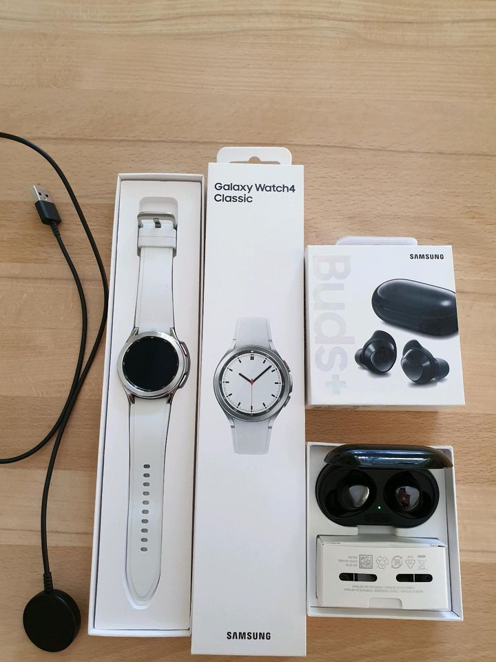 Samsung Galaxy Watch4 Classic und Samsung Galaxy  Buds+ in Altenmarkt