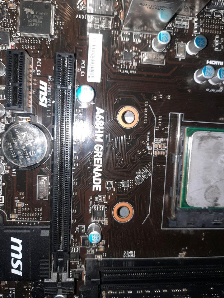 Pc mit Gehäuse mit CPU Lüfter ohne Halterung in Neustadt (Wied)