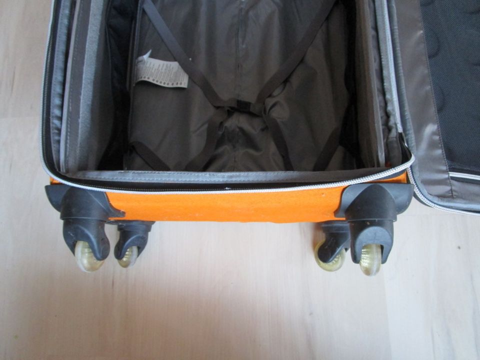 2 große Koffer Reisekoffer Set mit 4 Rollen Farbe orange schwarz in Kassel