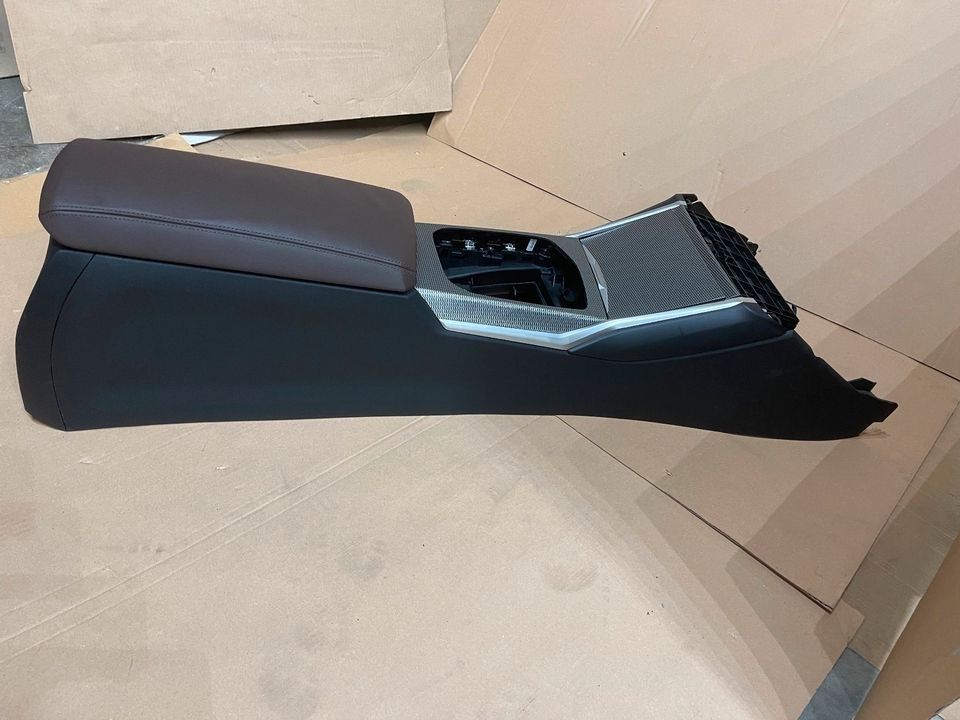 BMW MITTELKONSOLE CENTER CONSOLE 3ER G20 G21 LEDER in Velbert