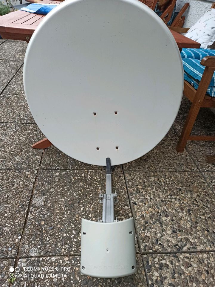 TechniSat Digital Sat-Antenne für 2 Satelliten in Berlin