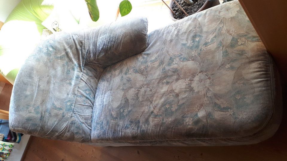 Ottomane Divan Couch Liege in Triftern
