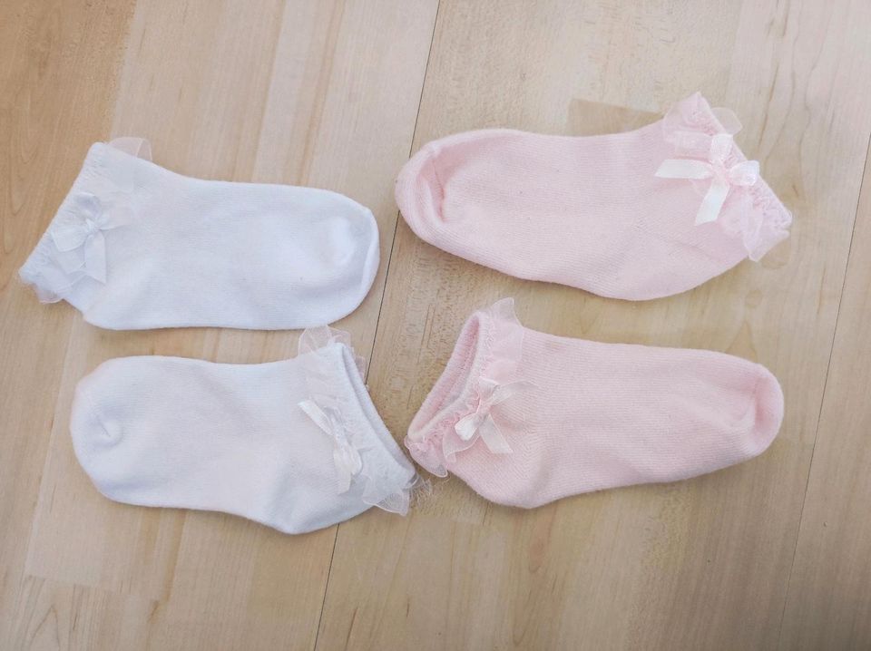 Mädchen Socken Schleife Spitze 22 24 in Hamburg