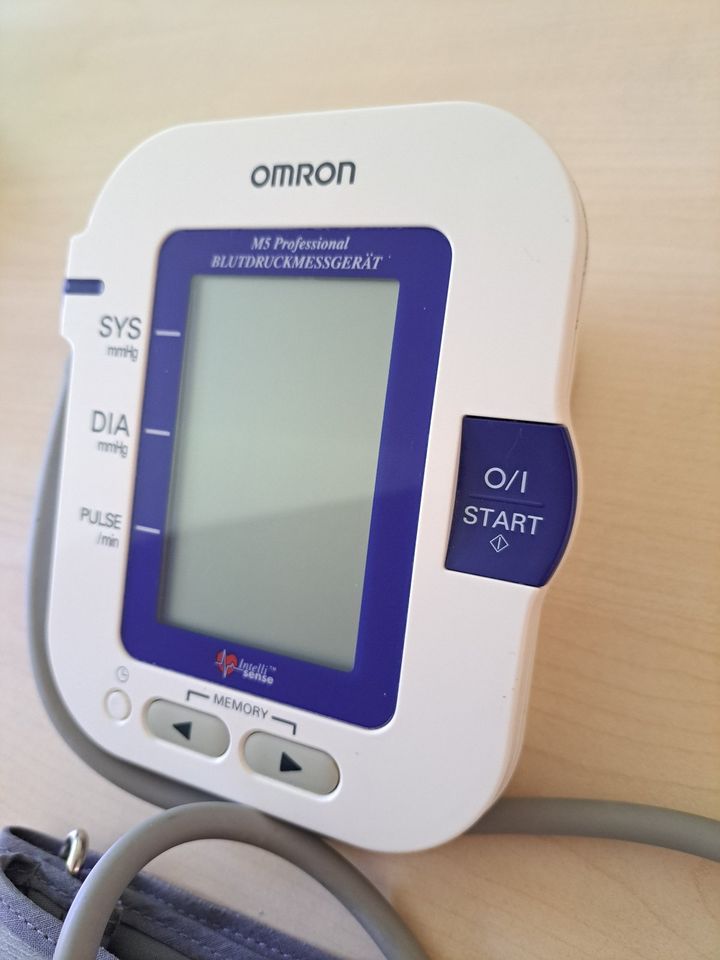 Omron M5 professional Blutdruckmessgerät HEM-7001-D in Klingenmünster
