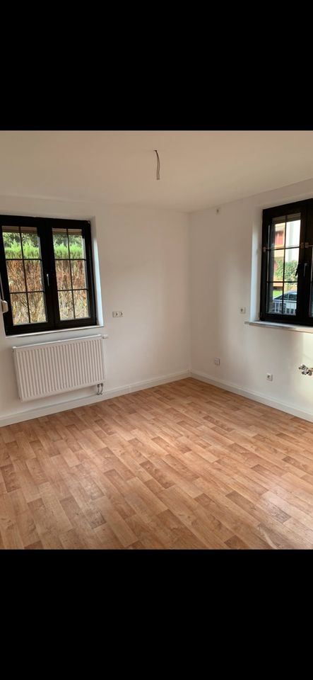 3 Zimmer Wohnung zu Vermieten Kalt 700 Euro- Nebenkosten200 Euro in Schweinfurt