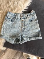 Kurze Hose Jeans Shorts gr 164/170 Niedersachsen - Barßel Vorschau