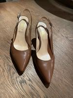 Giro String Pumps 36,5 mittelbraun / dunkles beige kaum getragen Nordrhein-Westfalen - Königswinter Vorschau