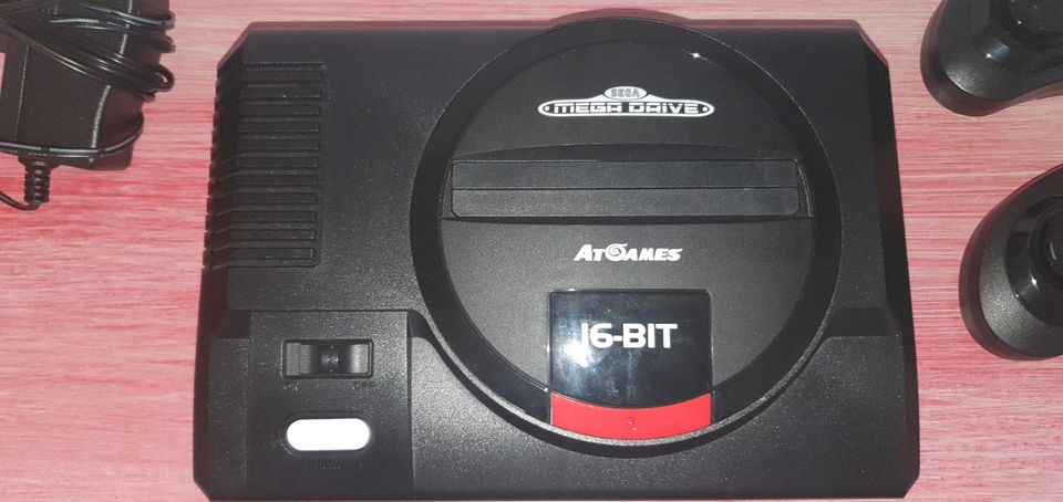 Sega Mega Drive Flashback HD mit 2 Wireless Controller in Rätzlingen bei Haldensleben