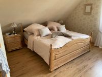 Schlafzimmer aus Pinie gekälkt Niedersachsen - Ganderkesee Vorschau