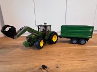 Bruder Traktor John Deere mit 2 Anhängern Baden-Württemberg - Hochdorf (Riß) Vorschau