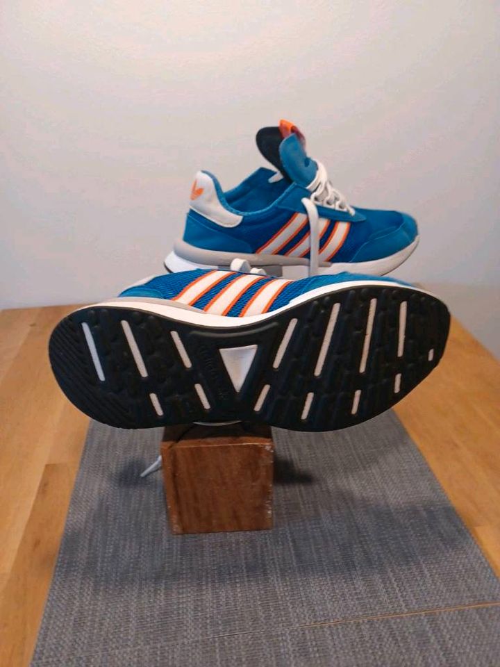 Adidas Schuhe in Berlin