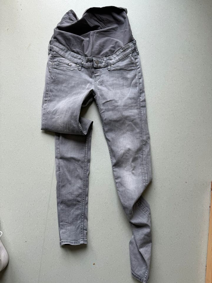 H&M Umstandshose Jeans in Bergisch Gladbach