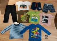 Paket T Shirts, Shorts, Langarmshirts, Jeans Sachsen-Anhalt - Osternienburger Land Vorschau