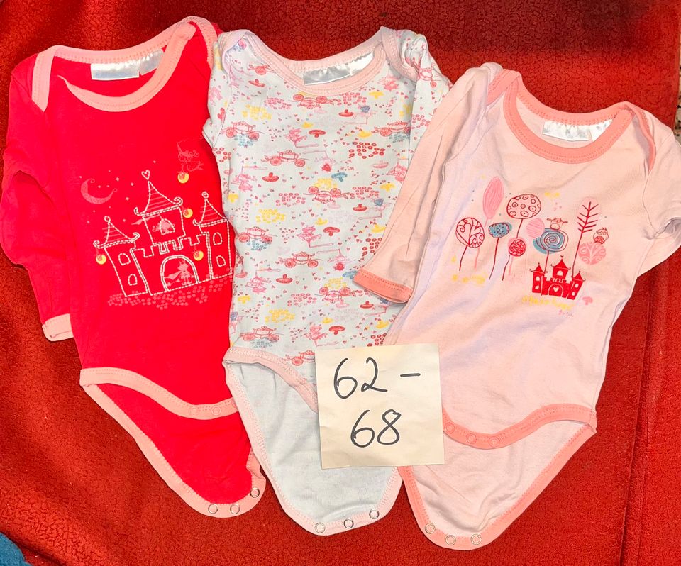 Verschieden Kinderkleider von gr.50 bis gr. 74 / pro Teil 1,00€ in Bad Dürrheim