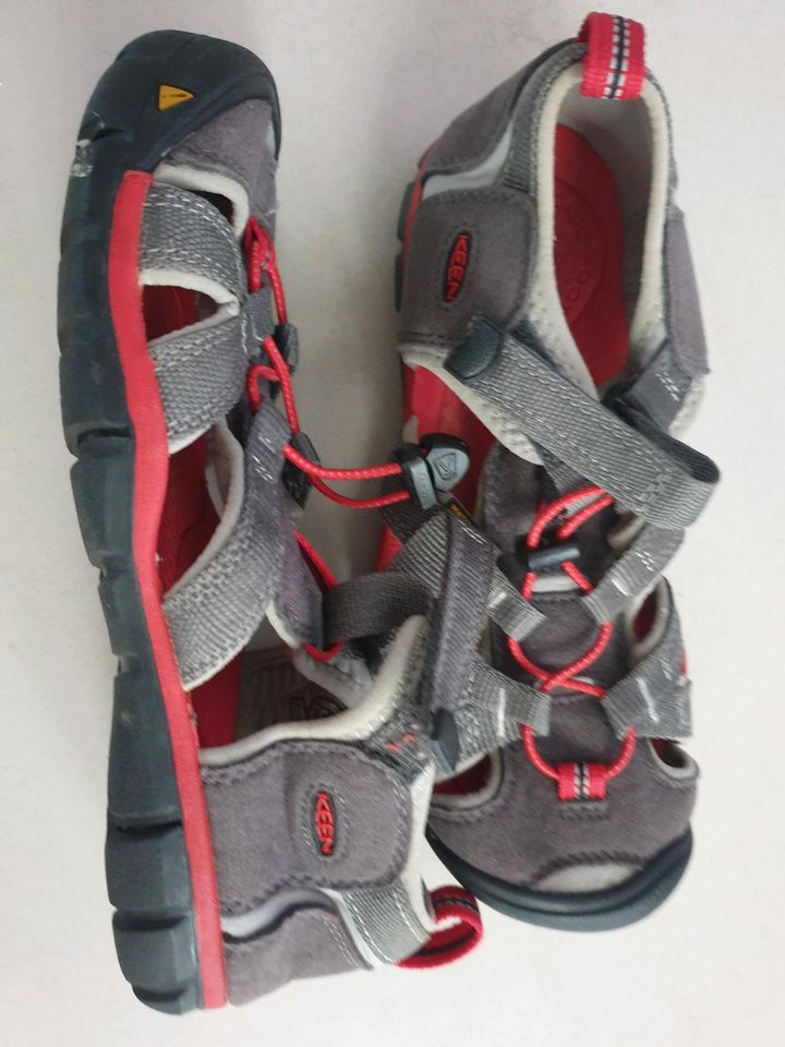 Keen Kinderschuhe Wie neu Gr.34 in Germersheim