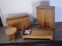 Holz-Puppenhaus-Möbel Schrank Kommode Bett Tisch Vintage Flensburg - Mürwik Vorschau