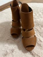 Schuhe Pumps/ High Heel Nordrhein-Westfalen - Brilon Vorschau