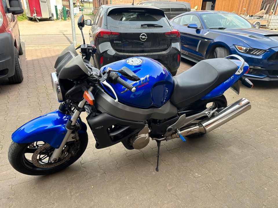 Honda x11 x Eleven CB 1100 SF nur 26000km in Uetze