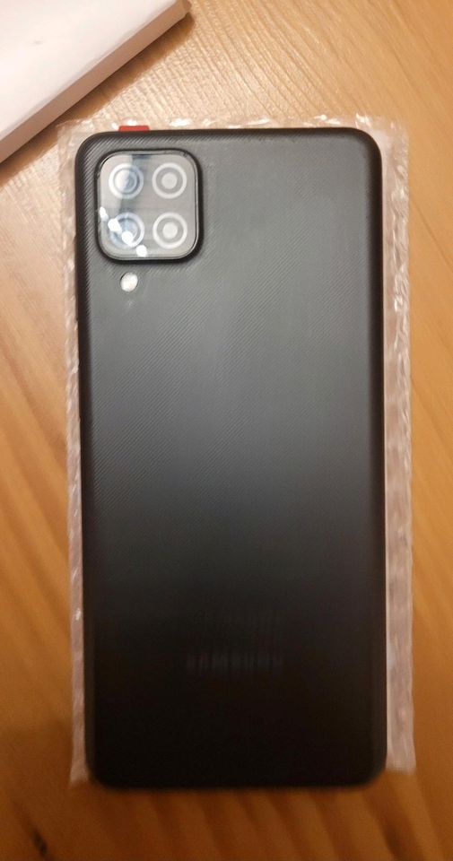 Samsung Galaxy A12 64GB Smartphone schwarz Display Akku neu in Grünhain-Beierfeld 