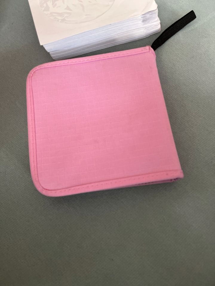 65 Papier CD Hüllen + CD Tasche in rosa in Eutin