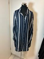 H&M Bluse Gr.XL oversized Blau Weiss Nordrhein-Westfalen - Wiehl Vorschau