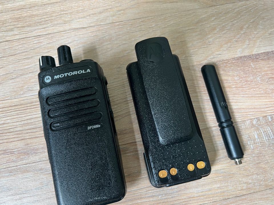 Motorola DP2400e Funkgerät Betriebsfunkgerät Digitalfunk UHF VHF in  Duisburg - Duisburg-Mitte | eBay Kleinanzeigen ist jetzt Kleinanzeigen