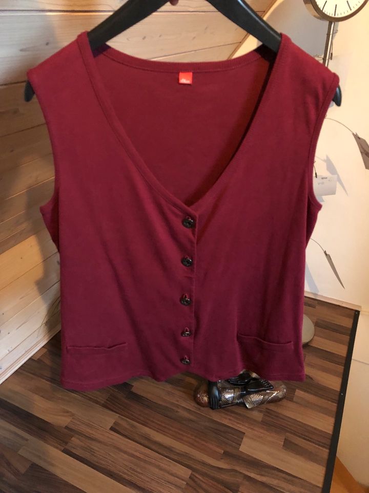 Weinrote Weste Bluse Blazer Pullover Trägerhemd Dünne Jacke in Großaitingen