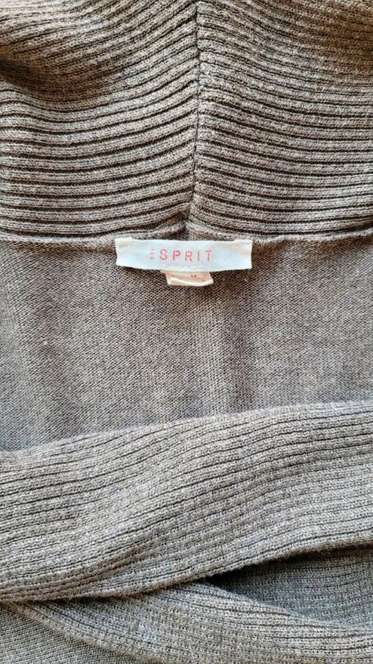 Esprit Pullover Strickpullover Gr M in Wendlingen am Neckar