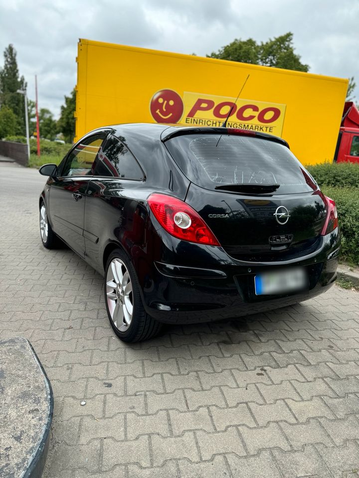 Opel Corsa 1.4 opc Ausstattung in Berlin
