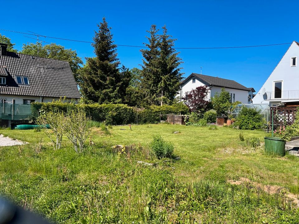 Grundstück mit Baugenehmigung für ein Doppelhaus in Neukeferloh b. München! Einfamilienhaus möglich in Grasbrunn