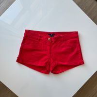 Rote H&M Shorts Frankfurt am Main - Sachsenhausen Vorschau