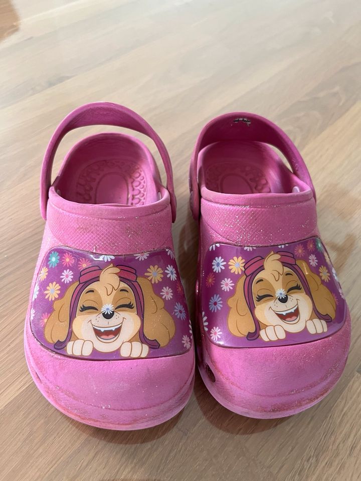 Paw Patrol Mädchen Clogs / Badeschuhe Größe 25 in Dresden