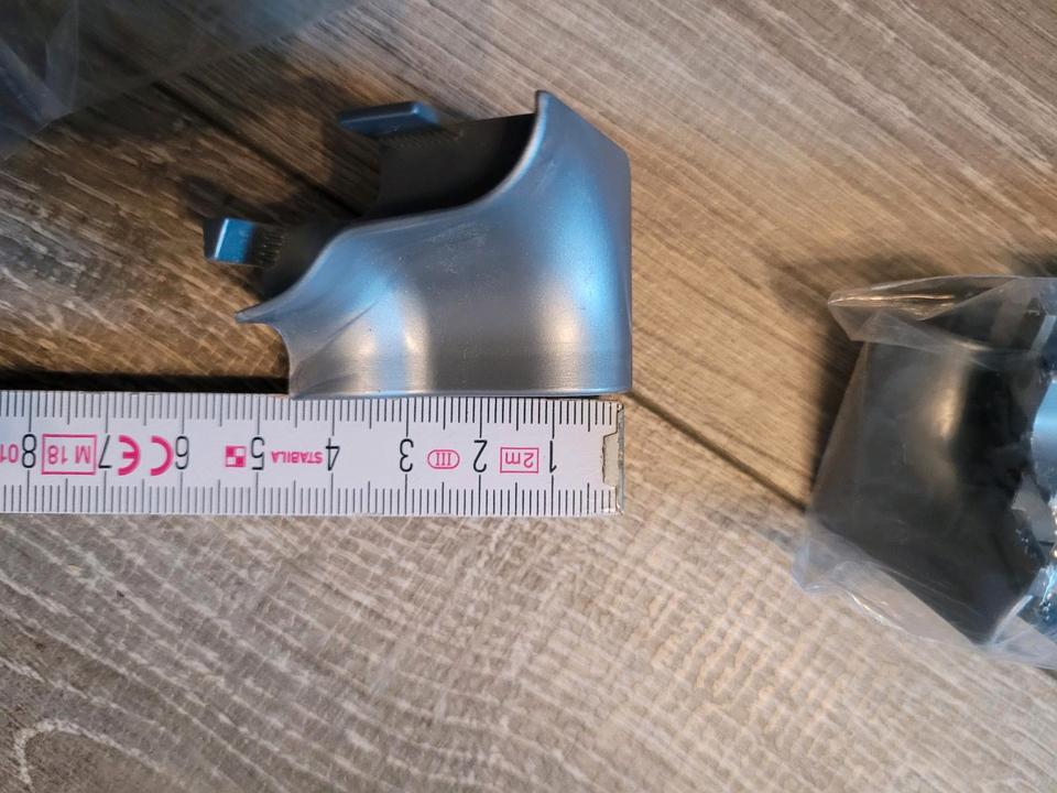 18 × Verschiedene Sockelleisten Abschluß/ Innen - Außen Ecken in Espenau