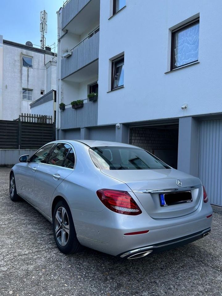 Mercedes-Benz E 200 AVANTGARDE in Bochum