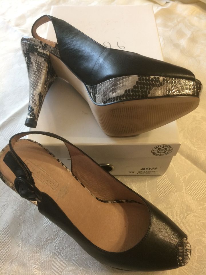 neue Leder High Heels Sandale Gr. 39 von 5Th  Avenue in Lüneburg