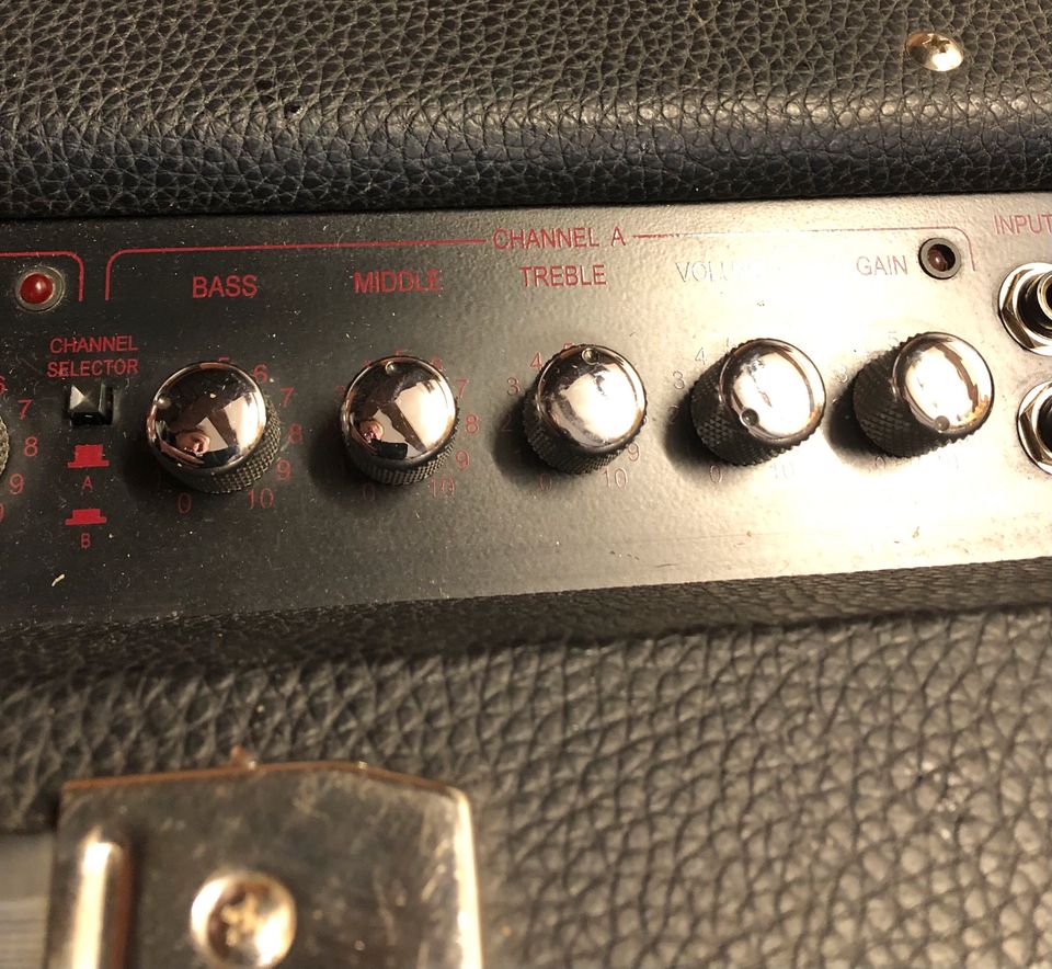 Gitarrenverstärker AXL 120 W Stereo in Kempten