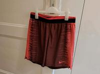 Nike Sporthose Vaporknit neu ungetragen gr.M Berlin - Reinickendorf Vorschau