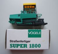 Straßenfertiger Super 1800 Vögele - NZG-Model in OVP, unbespielt Baden-Württemberg - Mühlhausen Vorschau