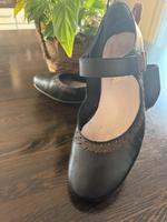 Schnäppchen! Trachtenpumps Trachten Schuhe Rieker Gr. 38 Thüringen - Nöda Vorschau