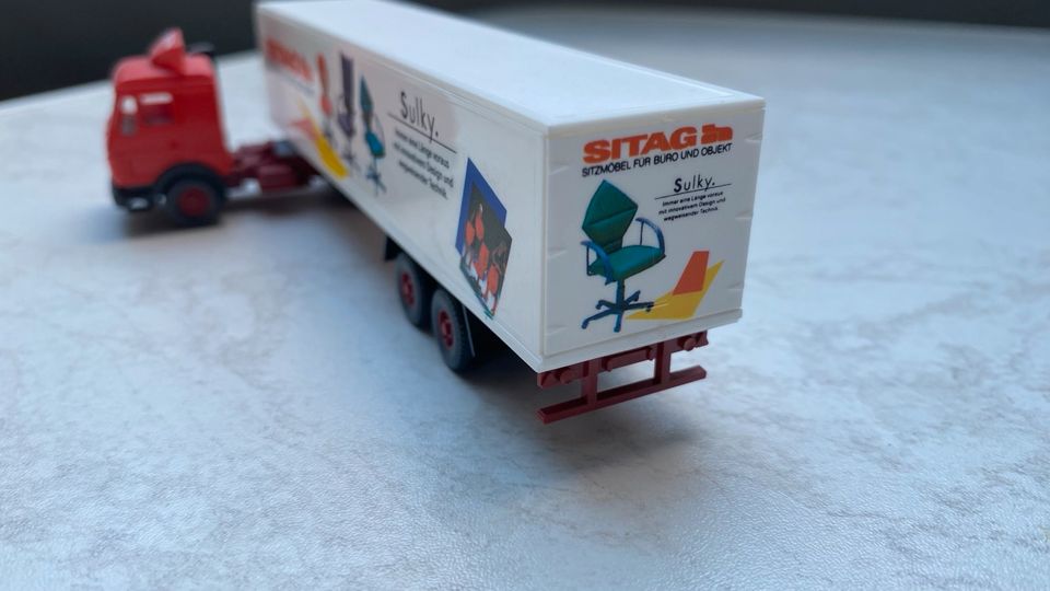 Wiking H0 „Möbeltransporte“ im Trailer 1:87 in Bremen