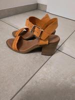 Damen Sandalen in sommerlichem Orange von Inuovo in Größe 38 Rheinland-Pfalz - Sinzig Vorschau