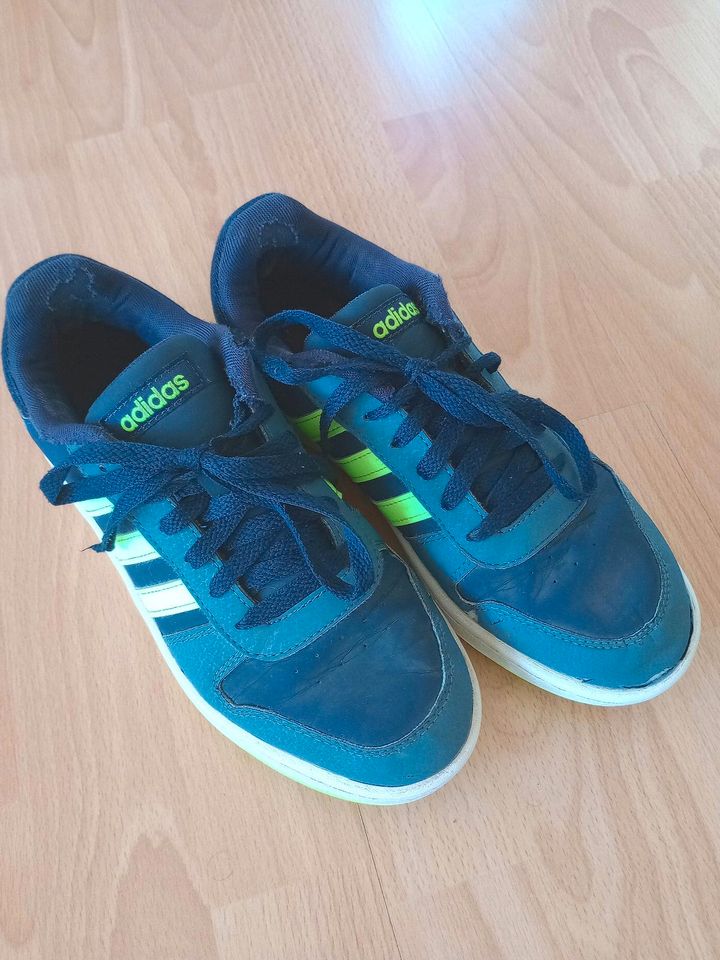 Adidas Sneaker 40 in Herrenberg