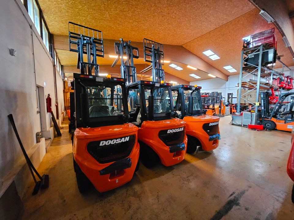 Neugerät Dieselstapler DOOSAN D30NXS in Wölfersheim