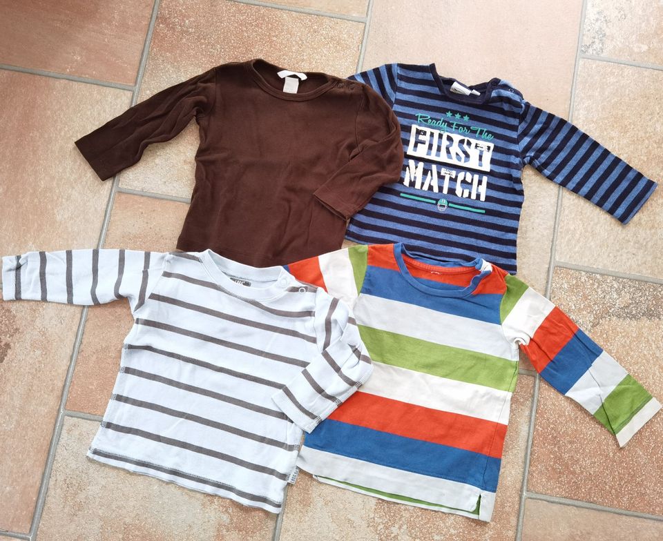 25 teiliges Paket Jungen Kleidung Gr. 74 / 80 Bekleidungspaket in Potsdam