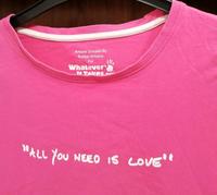 T-Shirt, S, rosa, weiße Schrift Niedersachsen - Bad Pyrmont Vorschau