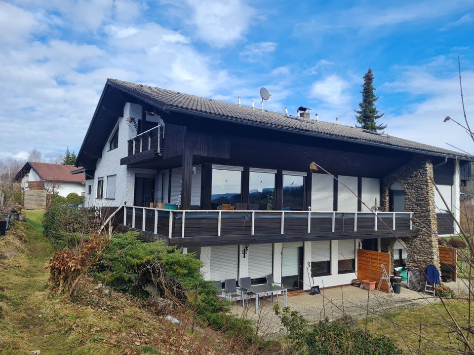 Großzügige Wohnung mit schöner Aussicht im Herzen von Lindberg in Lindberg