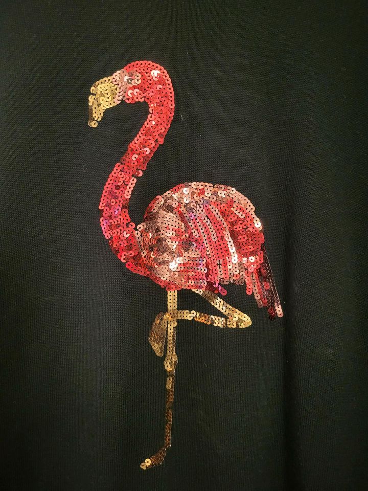 Pullover dunkelblau mit Pailletten Flamingo in Köln