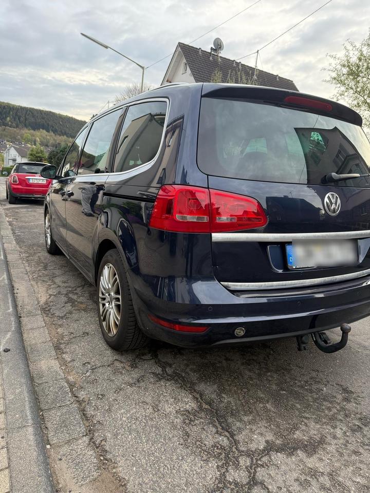 VW Sharan in Top-Zustand – TÜV frisch, Kupplung neu, Panoramadach in Siegen